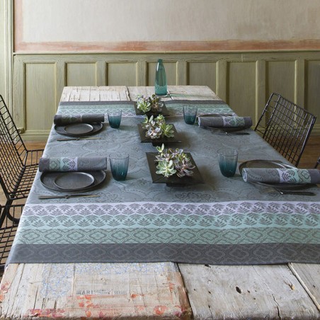 Nappe enduite Bastide poivre par Le Jacquard Français